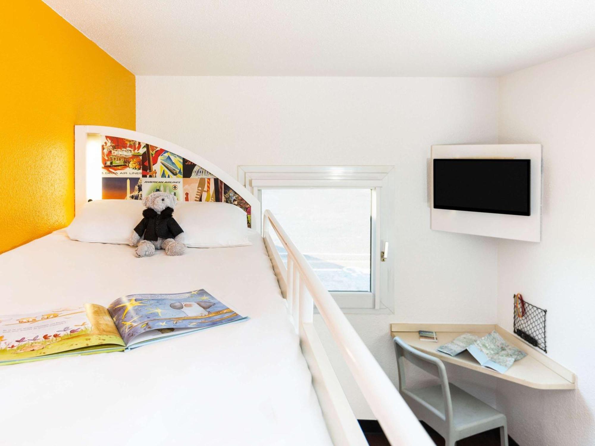 Hotel F1 Vesoul - En Cours De Renovation Exterior foto